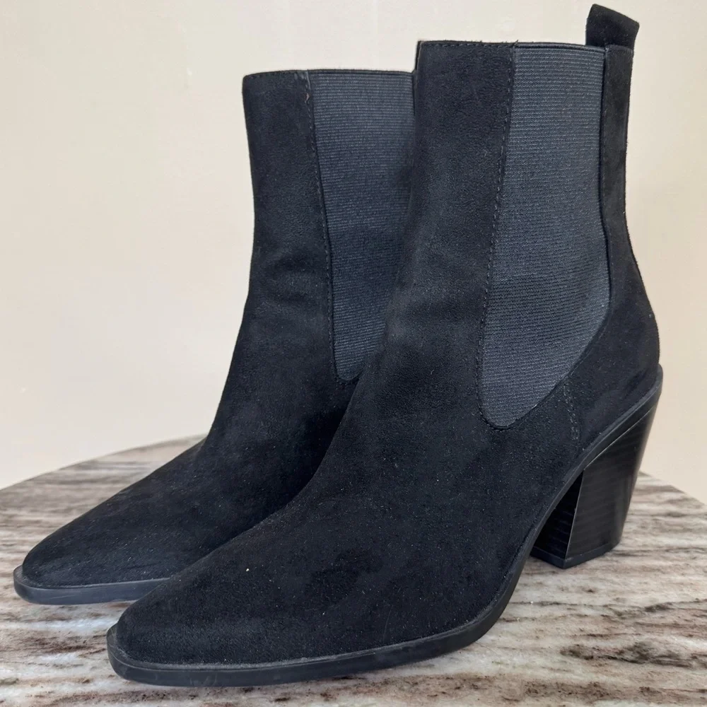 BP. Emmy Black Chelsea Boot Size 8